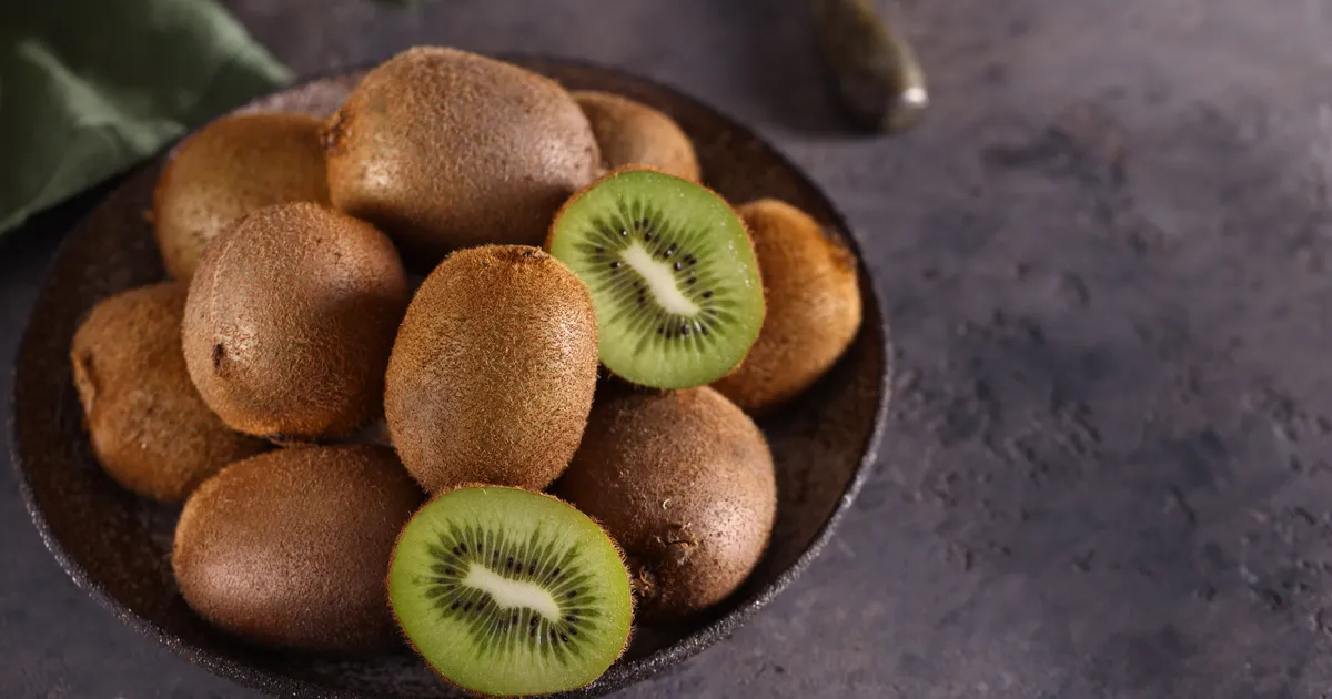 8 Manfaat Buah Kiwi untuk Kesehatan, Rahasia Nutrisi Kulit dan Pencernaan